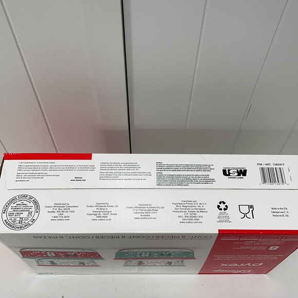 Disney Christmas Pyrex 8 Piece Set - Picture 4 of 6